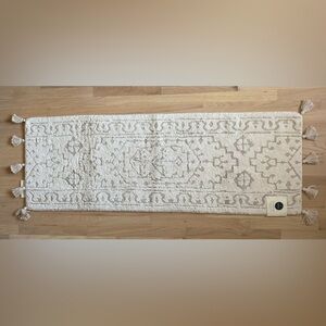 House of Noa Bath Mat – 21" x 58” Arden pearl